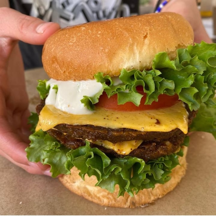 photo of Holy Vegan Holy burger shared by @minervamr on  22 Apr 2021 - review
