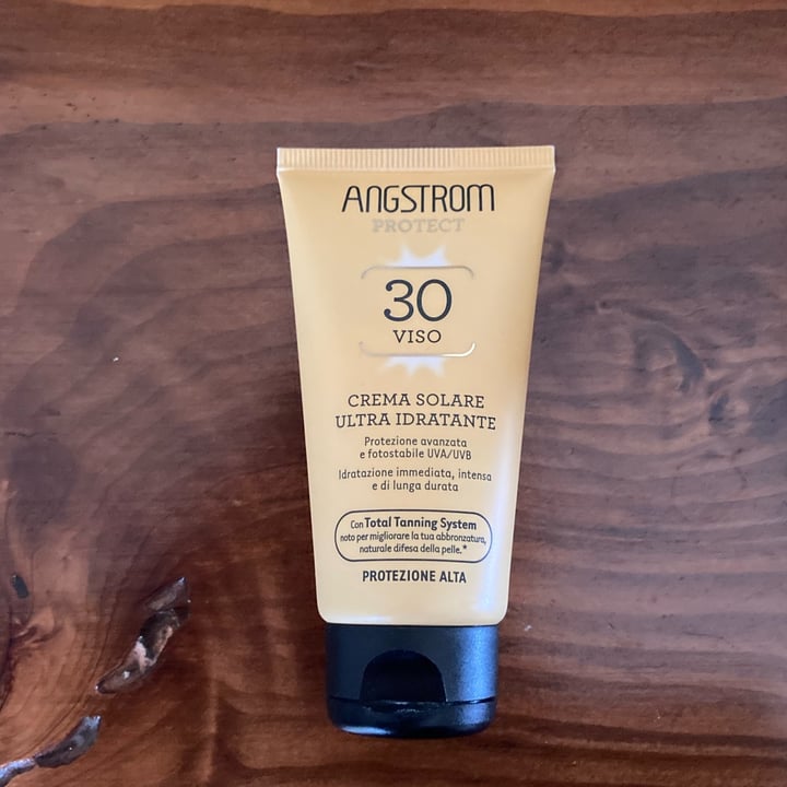 photo of Angstrom Crema solare Ultra Idratante SPF30 shared by @zitchi on  01 Apr 2022 - review
