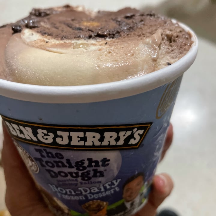 photo of Ben & Jerry's The Tonight Dough shared by @amandafox14 on  03 Apr 2022 - review