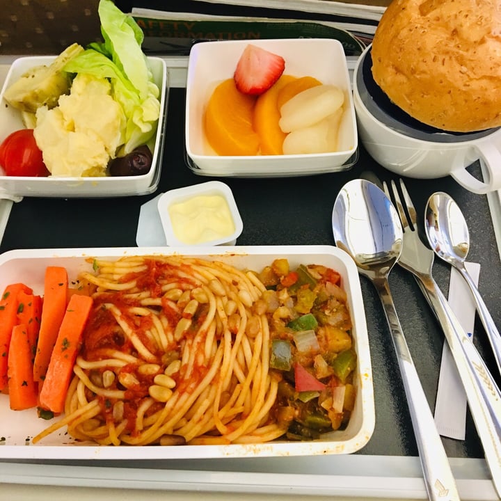photo of Singapore airlines Vegan Meal shared by @herbimetal on  14 Aug 2019 - review