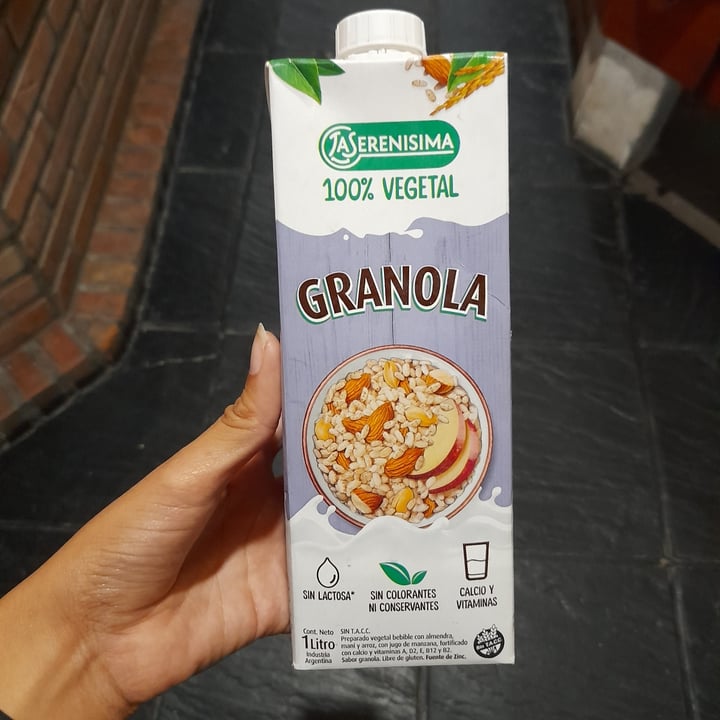 review photo of La Serenísima Leche Vegetal Sabor Granola shared by @veganitha on 18 Mar 2022 - review