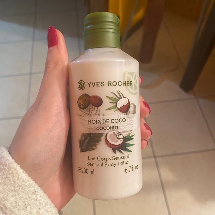 photo of Yves rocher Latte corpo noce di cocco shared by @melyveg on  14 Oct 2021 - review