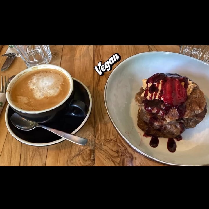review photo of Hierbabuena Vegan pancakes shared by @denisezeta on 02 Dec 2021 - review