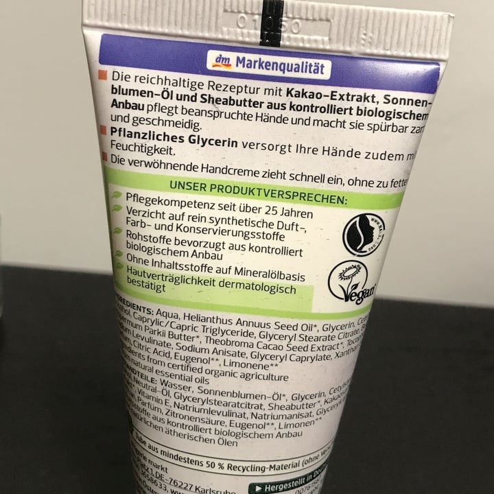 photo of Alverde Naturkosmetik Bio-Kakaoextract Handcreme shared by @cxxxx on  04 Dec 2021 - review