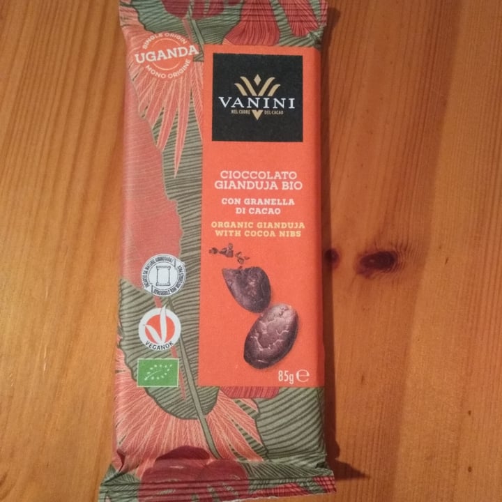 photo of Vanini Cioccolato Fondente Bio con gianduia e granella di cacao shared by @pattipat on  07 Dec 2021 - review
