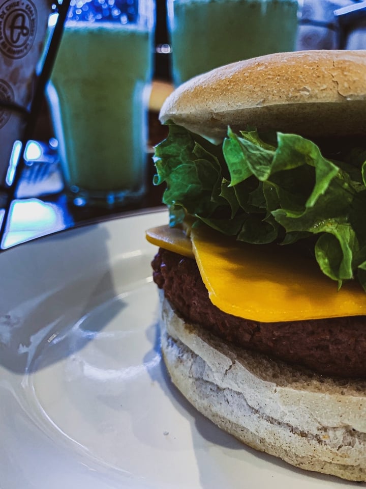 review photo of DominĂł Beyond Burger Clasica shared by @franciscavalencia on 27 Jan 2020 - review