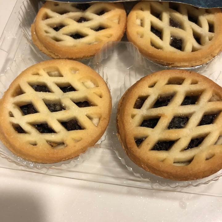 photo of Plant Kitchen (M&S) Lattice Mince Pies shared by @soy-orbison on  01 Jan 2020 - review