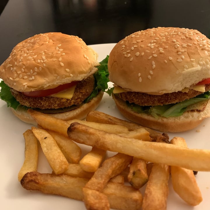 photo of BOCA Original Vegan Veggie Burger shared by @burnsconcerns on  06 May 2022 - review