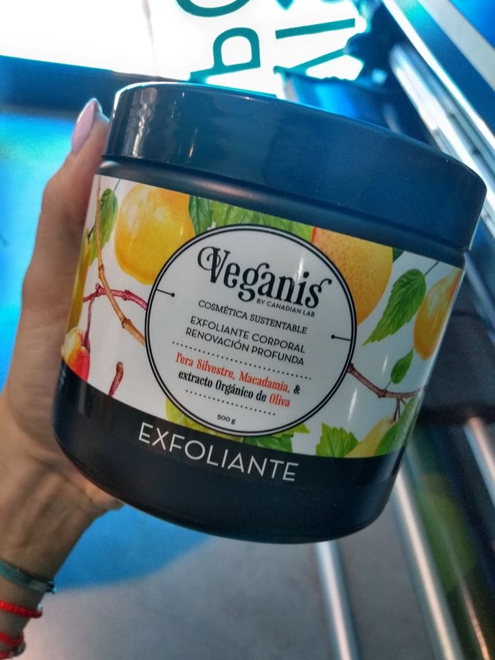 photo of Veganis EXFOLIANTE CORPORAL RENOVACION PROFUNDA Pera Silvestre & Macadamia con extracto Orgánico de Oliva shared by @evelyneich on  10 Dec 2019 - review