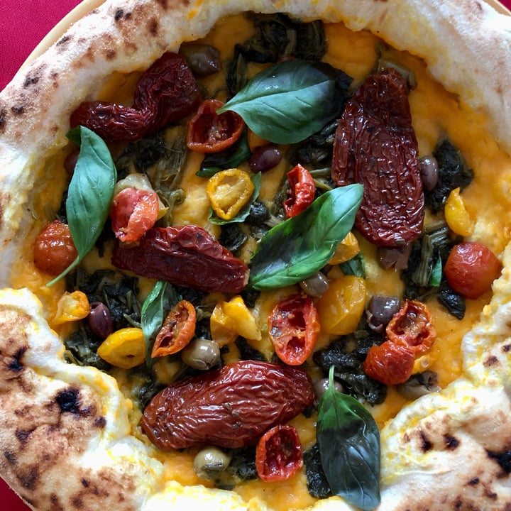 photo of Uagliò Pizza Sofia Loren shared by @liucrifu on  08 Aug 2022 - review