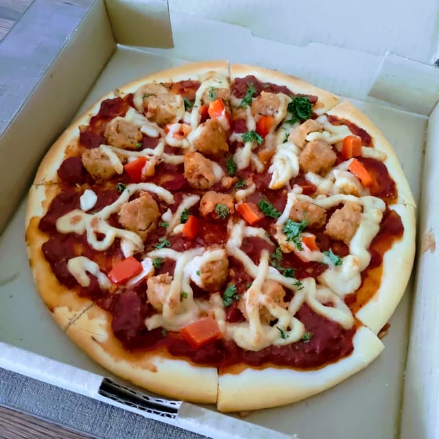 Foto do prato “Vegan Chick'n Tikka Masala Pizza”