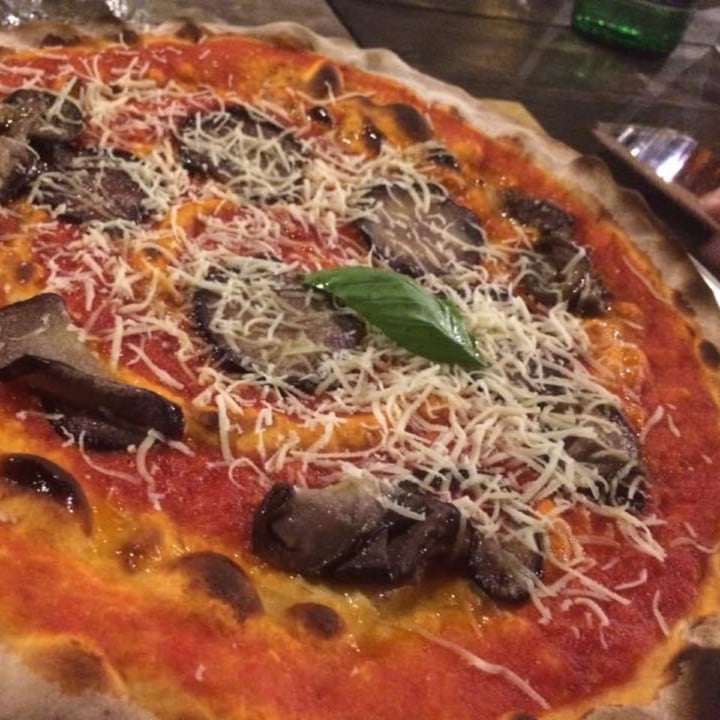 photo of Pizzeria Frontoni Vegan pizza parmigiana shared by @loveg on  28 Jun 2021 - review