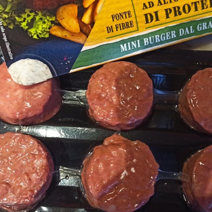 review photo of Unconventional Plant Based Mini Burger shared by @isa12 on 09 May 2022 - review