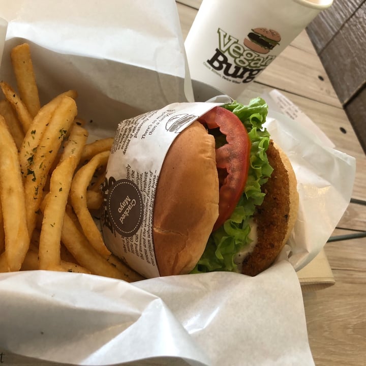 photo of VeganBurg Singapore Cracked Mayo Burger shared by @taufixc on  30 Oct 2020 - review