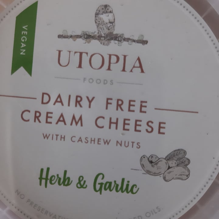photo of Utopia Foods Dairy Free Cream Cheese Garlic & Herb shared by @yashmeen on  19 Nov 2021 - review