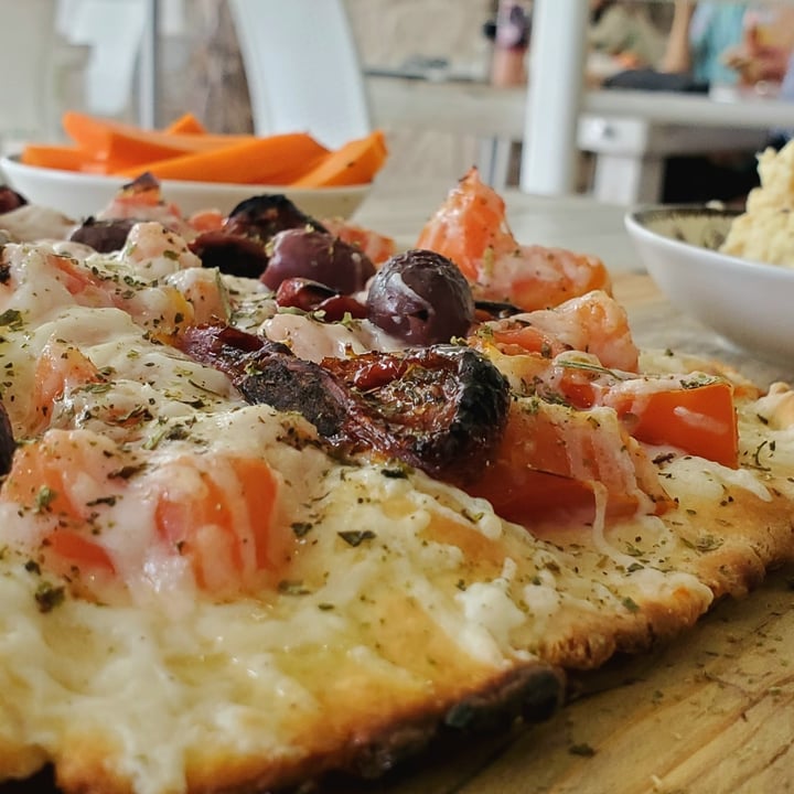 photo of Layla Vegan Pizza Pizza mediterranea shared by @mjimenasilva on  01 Jun 2021 - review