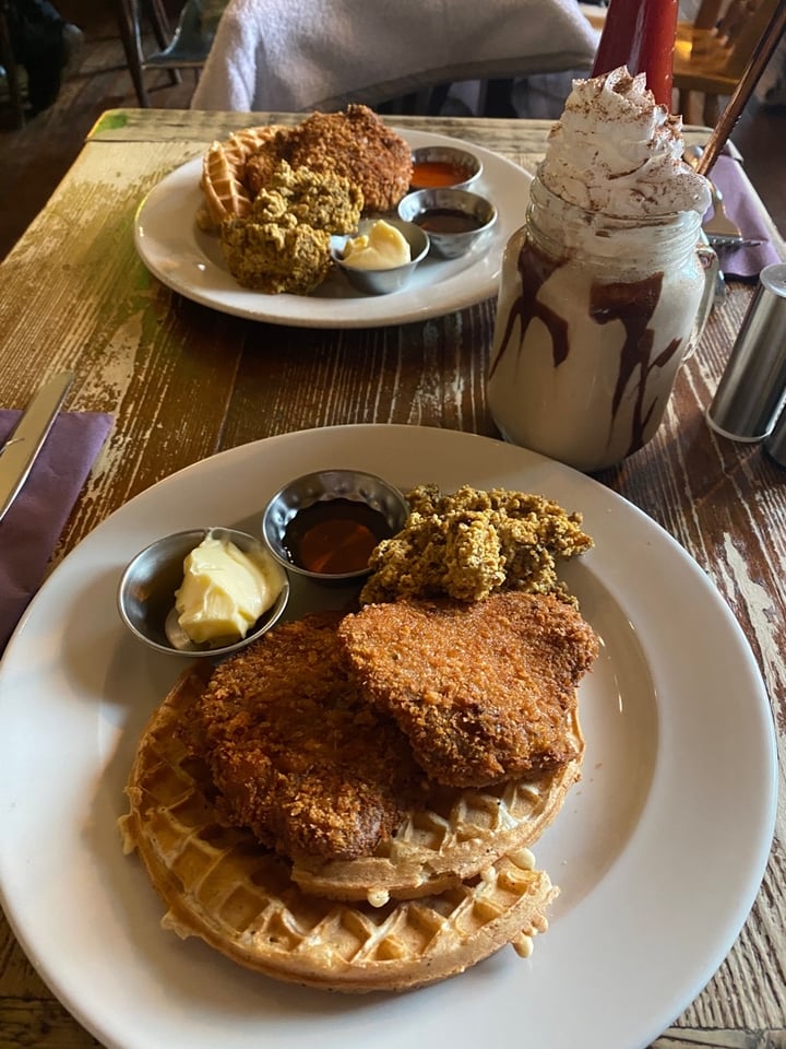 photo of Harmonium Chicken & Waffles shared by @plantbasedkat on  26 Jan 2020 - review