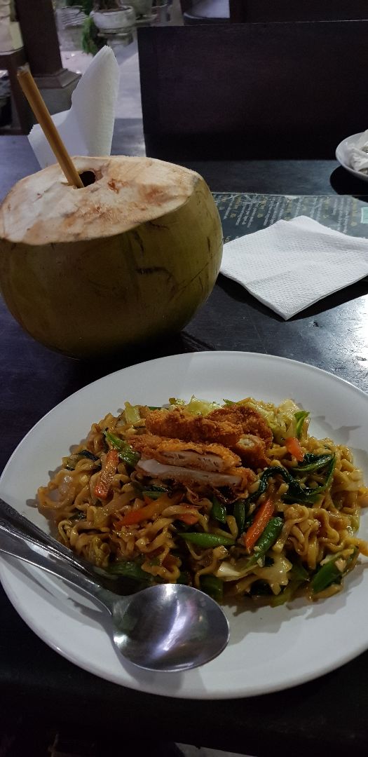 review photo of Siboghana Waroeng - House Of Mandala Ease Mie Goreng shared by @boldizsarjenifer on 28 Dec 2019 - review