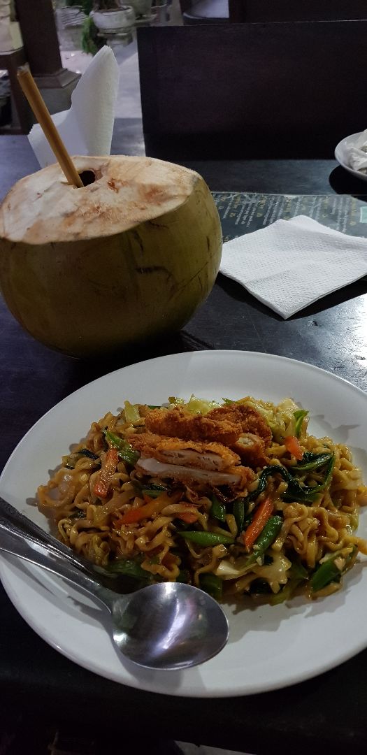 photo of Siboghana Waroeng - House Of Mandala Ease Mie Goreng shared by @boldizsarjenifer on  28 Dec 2019 - review