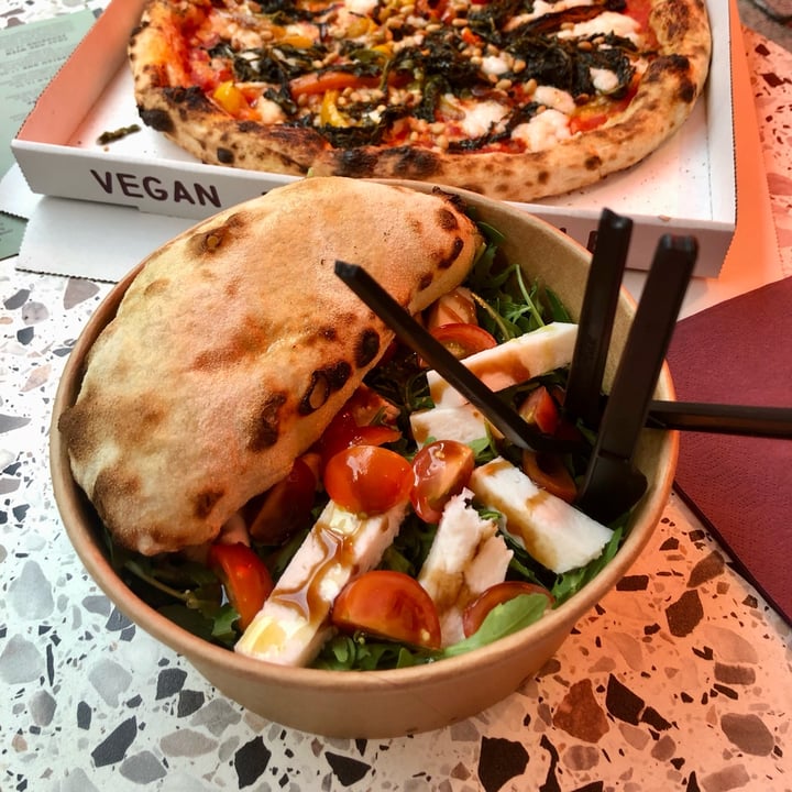photo of Mastino Salad Caprese shared by @ginevrafigini on  07 Sep 2022 - review