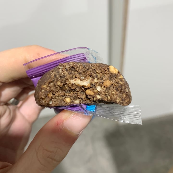 photo of Nutri Raw Bombon de chocolate relleno de mani shared by @mxxxxx on  28 Jul 2021 - review