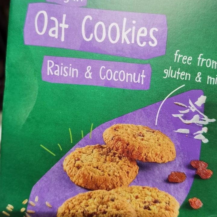photo of Vemondo Vegan Oat Cookies Raisin & Coconut shared by @martiii07 on  29 Mar 2022 - review