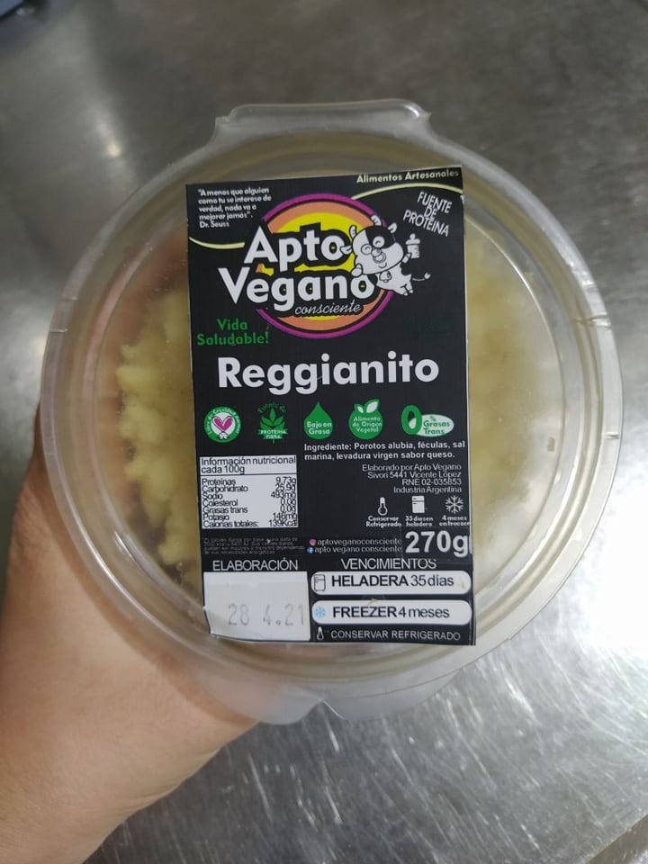photo of Apto Vegano Consciente Reggianito shared by @celes on  02 May 2021 - review