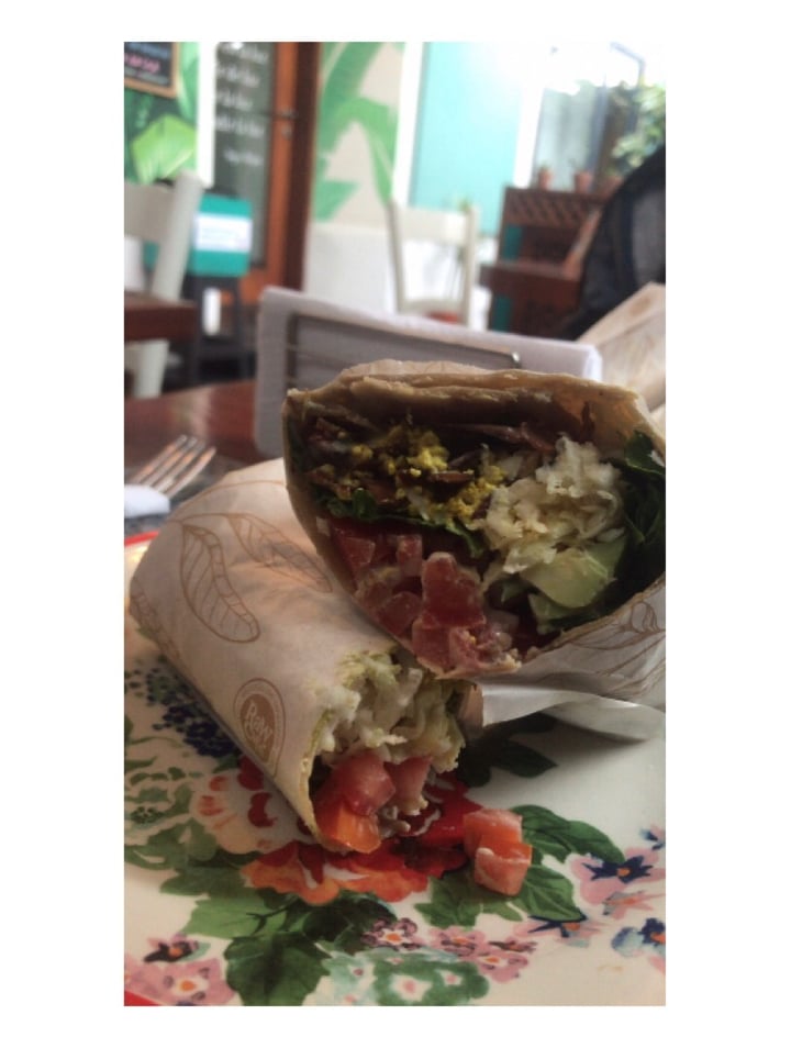 photo of Raw Café Mediterranean Wrap shared by @ana789 on  28 Nov 2019 - review