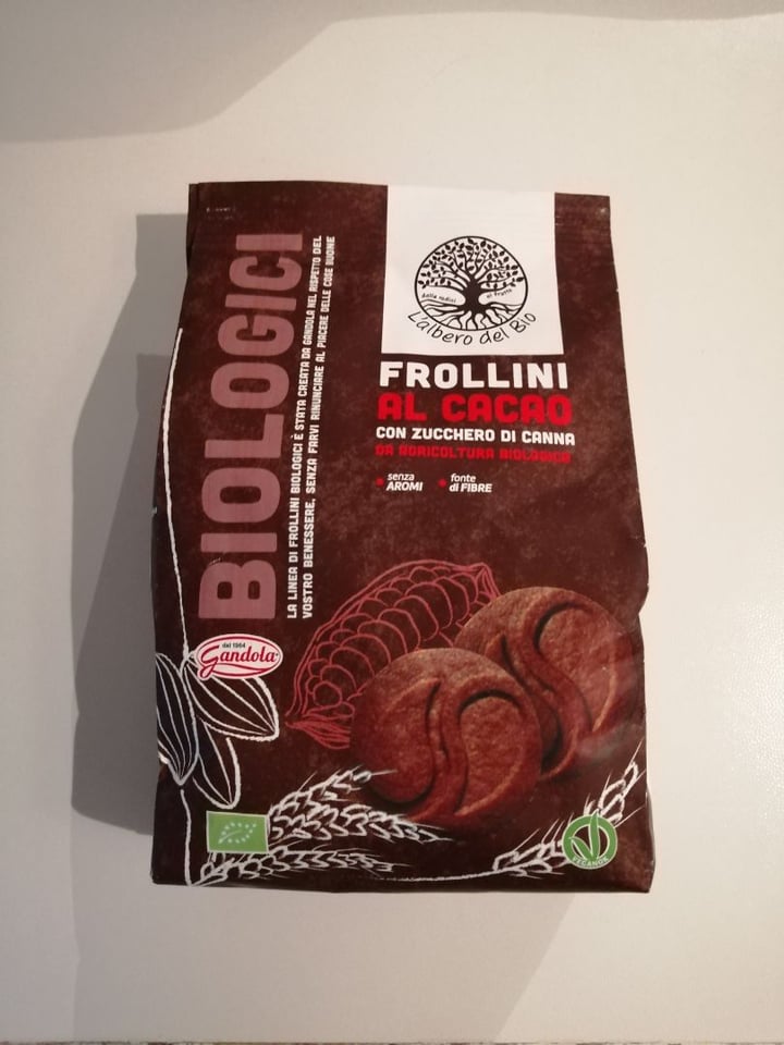 photo of L'albero del Bio Frollini al cacao shared by @anthe on  14 Mar 2020 - review