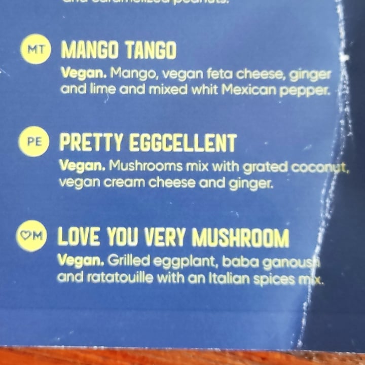 photo of Hola Empanadas vegan empanada mango tango shared by @alice87 on  03 Jul 2022 - review