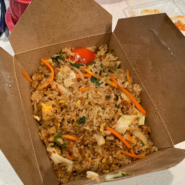 photo of Daikon vegan sushi and more Basil Fried Rice shared by @candidlycam on  20 Oct 2021 - review