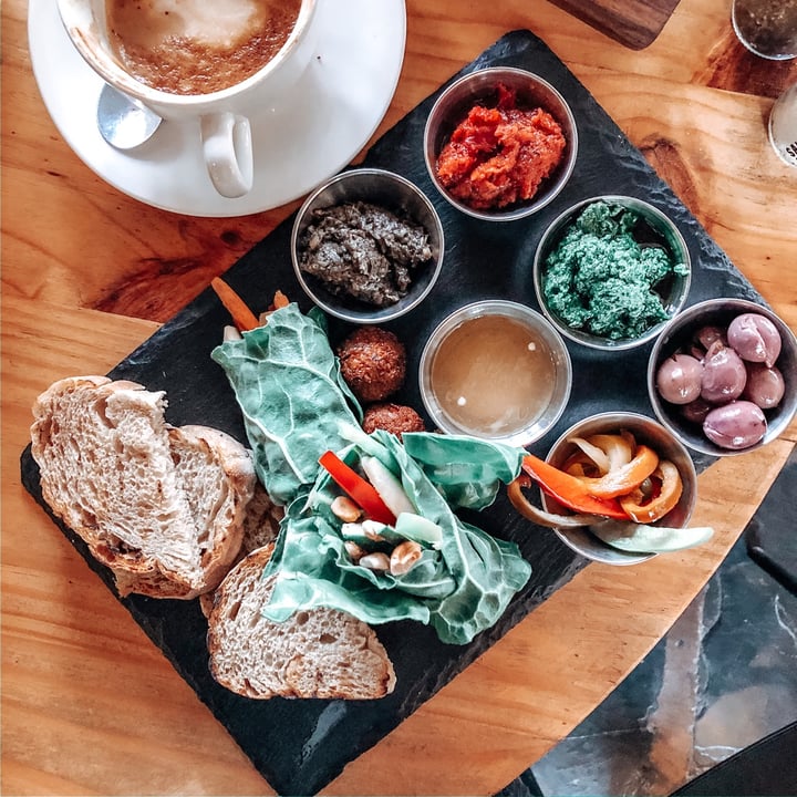 photo of Blos Cafe Vegan board shared by @honeeandfig on  19 Oct 2020 - review