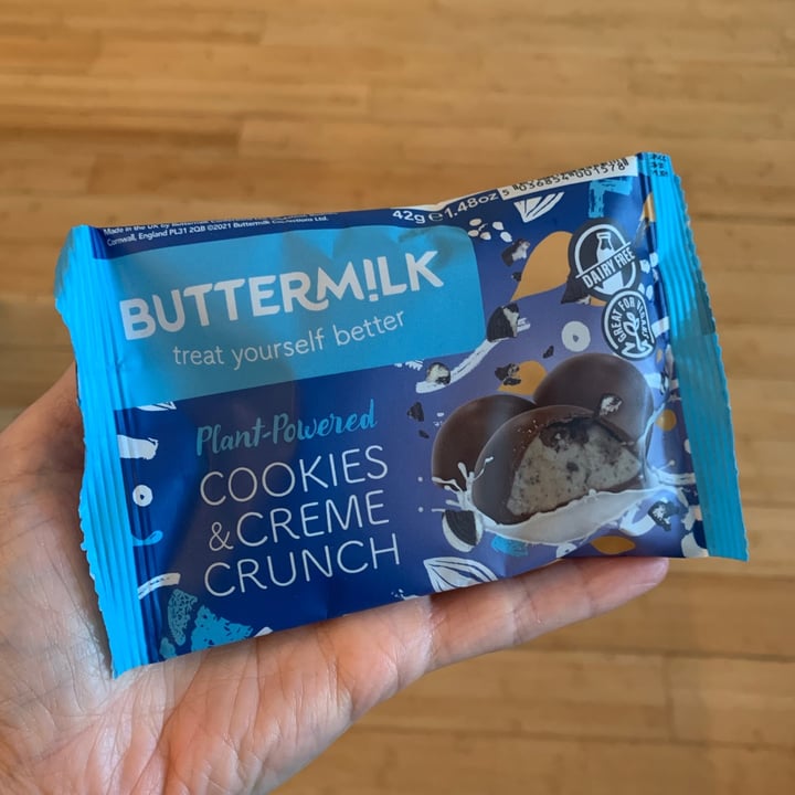 photo of Buttermilk Cookies & Creme Crunch shared by @veganosa on  01 Oct 2021 - review