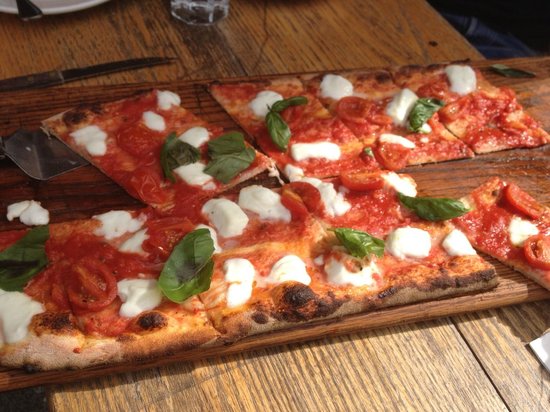 review photo of Numero 28 Pizzeria Pizza shared by @rajmera on 26 Dec 2017 - review