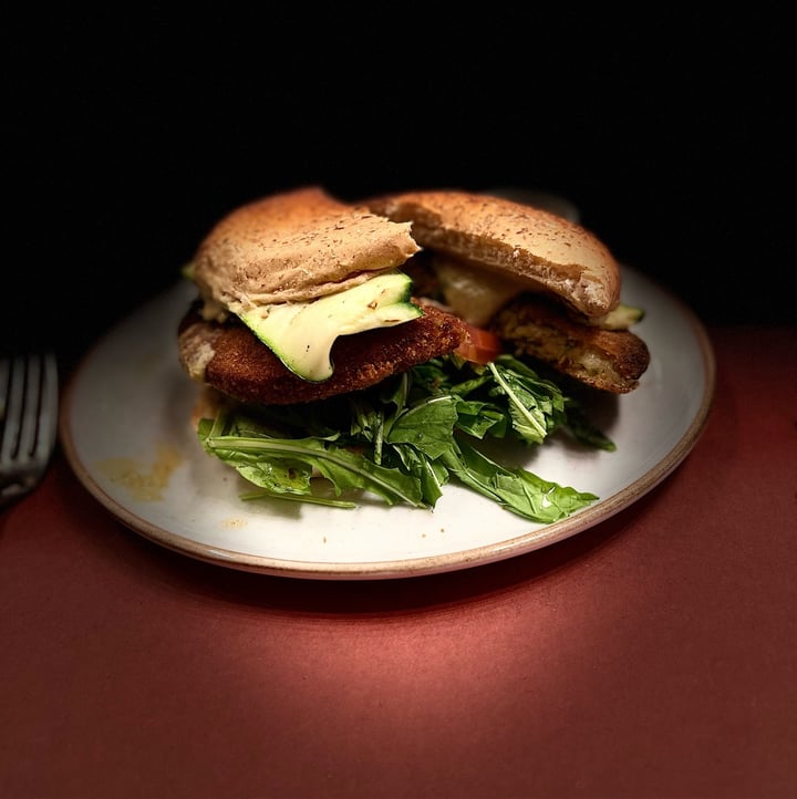 photo of Restaurant America Vegan Burger shared by @danimoreno on  19 Jul 2022 - review
