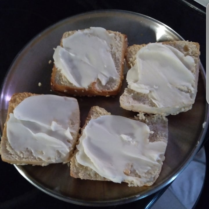 photo of Daiya Plain Cream cheese shared by @ajisdragon on  05 Nov 2022 - review