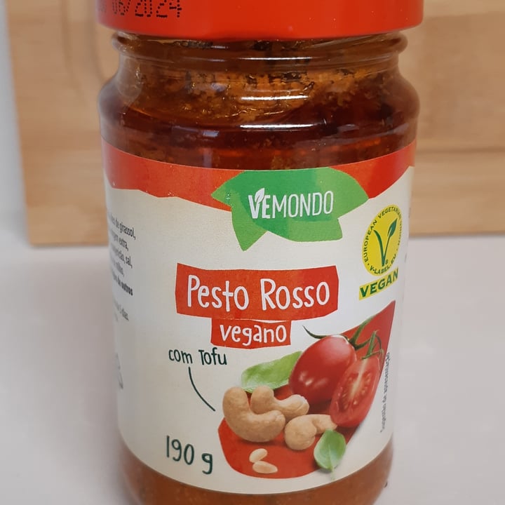 review photo of Vemondo Vegan pesto rosso shared by @wiwiservino on 21 Oct 2021 - review