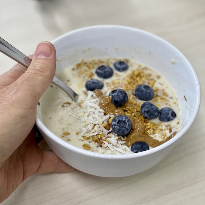photo of Soul Smoothie Bar Blueberry Coconut Overnight Oats shared by @davnil on  24 Aug 2021 - review