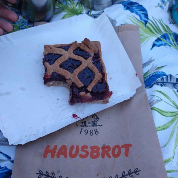 photo of Hausbrot Pastafrola frutos rojos shared by @lean1981 on  12 Jun 2021 - review