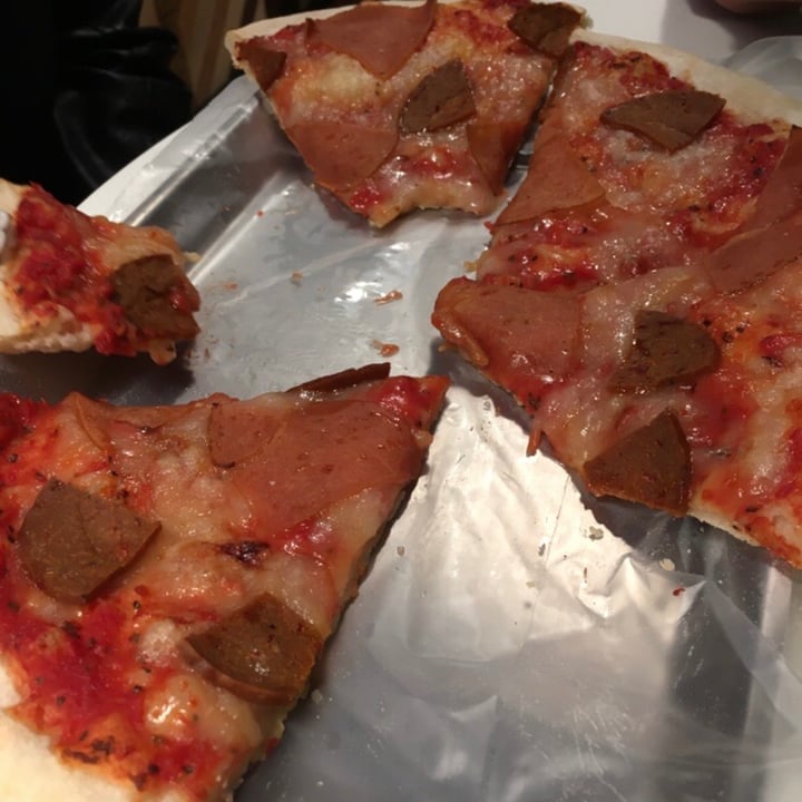 photo of Vegrano Pizza shared by @lucyvegan83 on  01 Aug 2020 - review