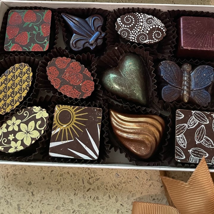review photo of The Xocolate Bar Vegan Bonbons shared by @nicolemanoo on 19 Apr 2022 - review