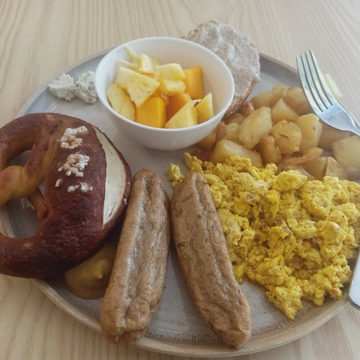 review photo of Kiez Vegan Cafe & Bistro German breakfast shared by @kalekitten on 17 Oct 2020 - review