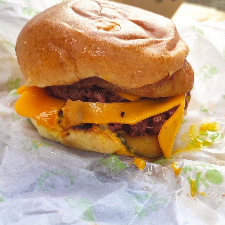 photo of A Burgers: Dirty Vegan Burgers (Delivery only) The Texan Hippie shared by @fundacionelhogar on  12 Aug 2021 - review