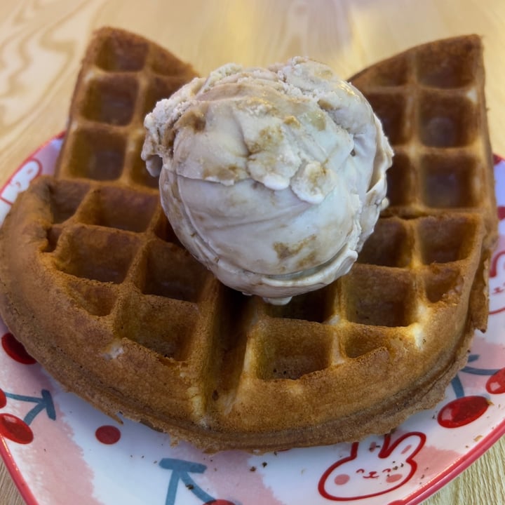 photo of Heartbreak Melts Ice Cream Cafe Tau Huey Gula Melaka shared by @vegan-ravana on  30 Jun 2022 - review
