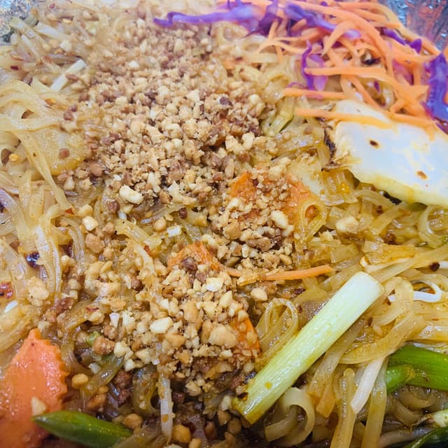 Photo of the dish “Vegetable Pad Thai”