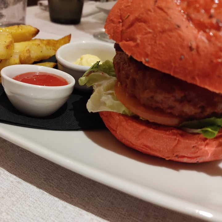 photo of Amaranto Ristorante BEYOND burger shared by @sabrinataroni on  14 Aug 2021 - review