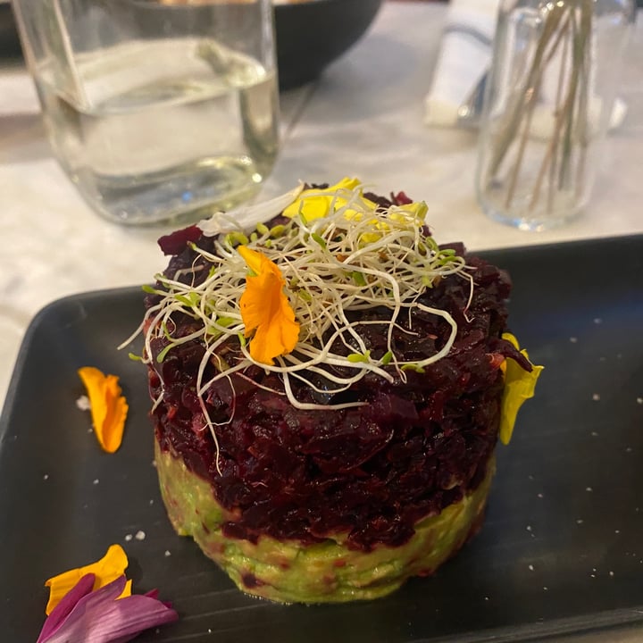 photo of LOV Beet tartare shared by @th-vegan on  15 Aug 2022 - review