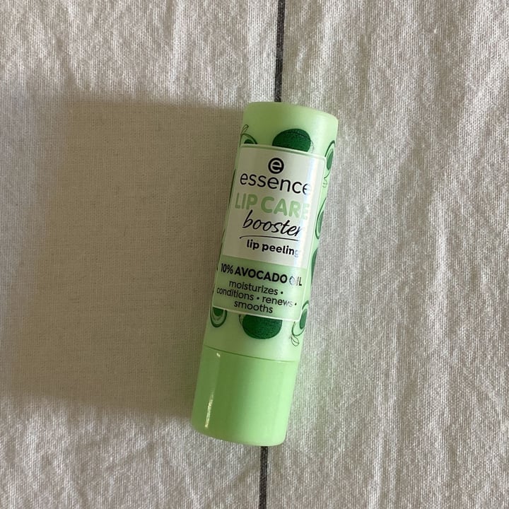photo of Essence Cosmetics Lip care booster lip peeling shared by @pimpa on  16 Jun 2022 - review