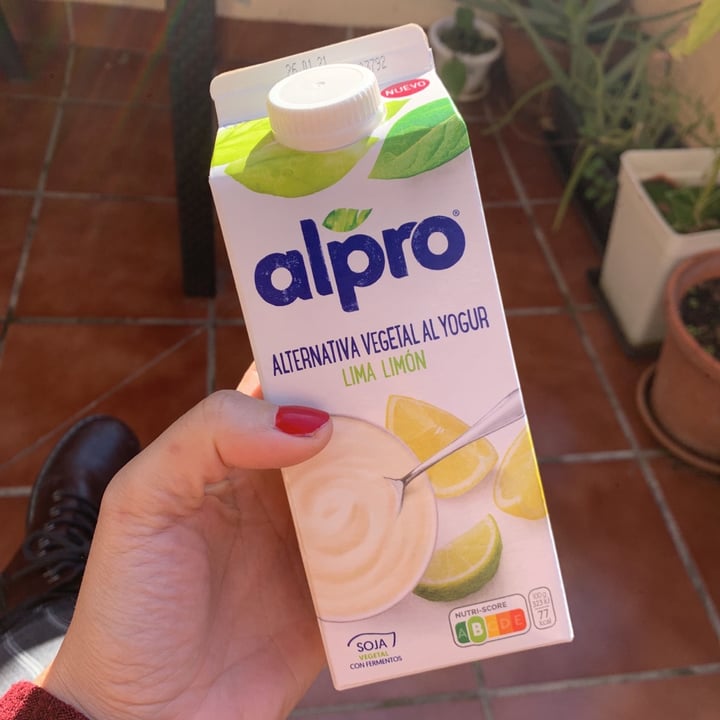 review photo of Alpro Alternativa Vegetal al Yogur Lima Limón shared by @almuclun on 15 Jan 2021 - review