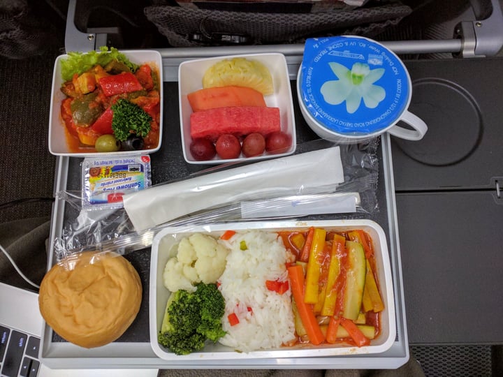 photo of Singapore Airlines Limited In Flight Veg Vegan Dinner shared by @alaine on  14 May 2019 - review